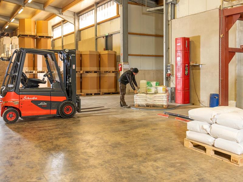 Verantwortungsbewusster Mitarbeiter für Lager und Produktion (m/w/d)