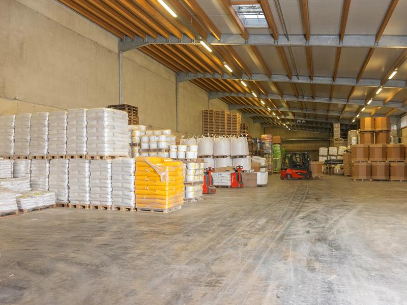 Verantwortungsbewusster Mitarbeiter für Lager und Produktion (m/w/d)